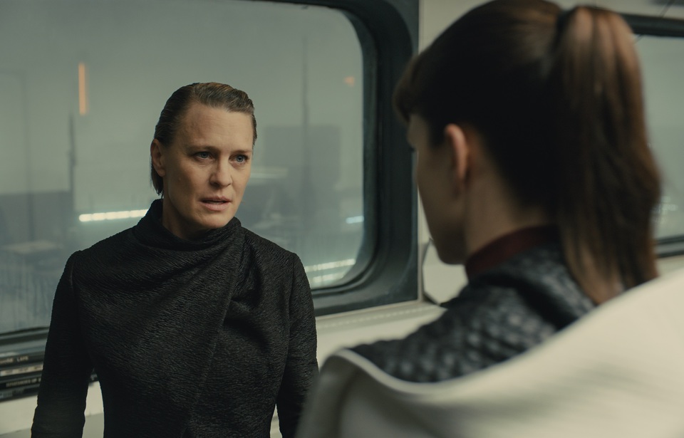 кадры из фильма Бегущий по лезвию 2049 кадры из фильма Бегущий по лезвию 2049