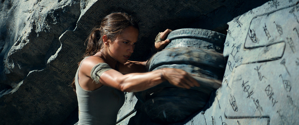 кадры из фильма Tomb Raider: Лара Крофт кадры из фильма Tomb Raider: Лара Крофт