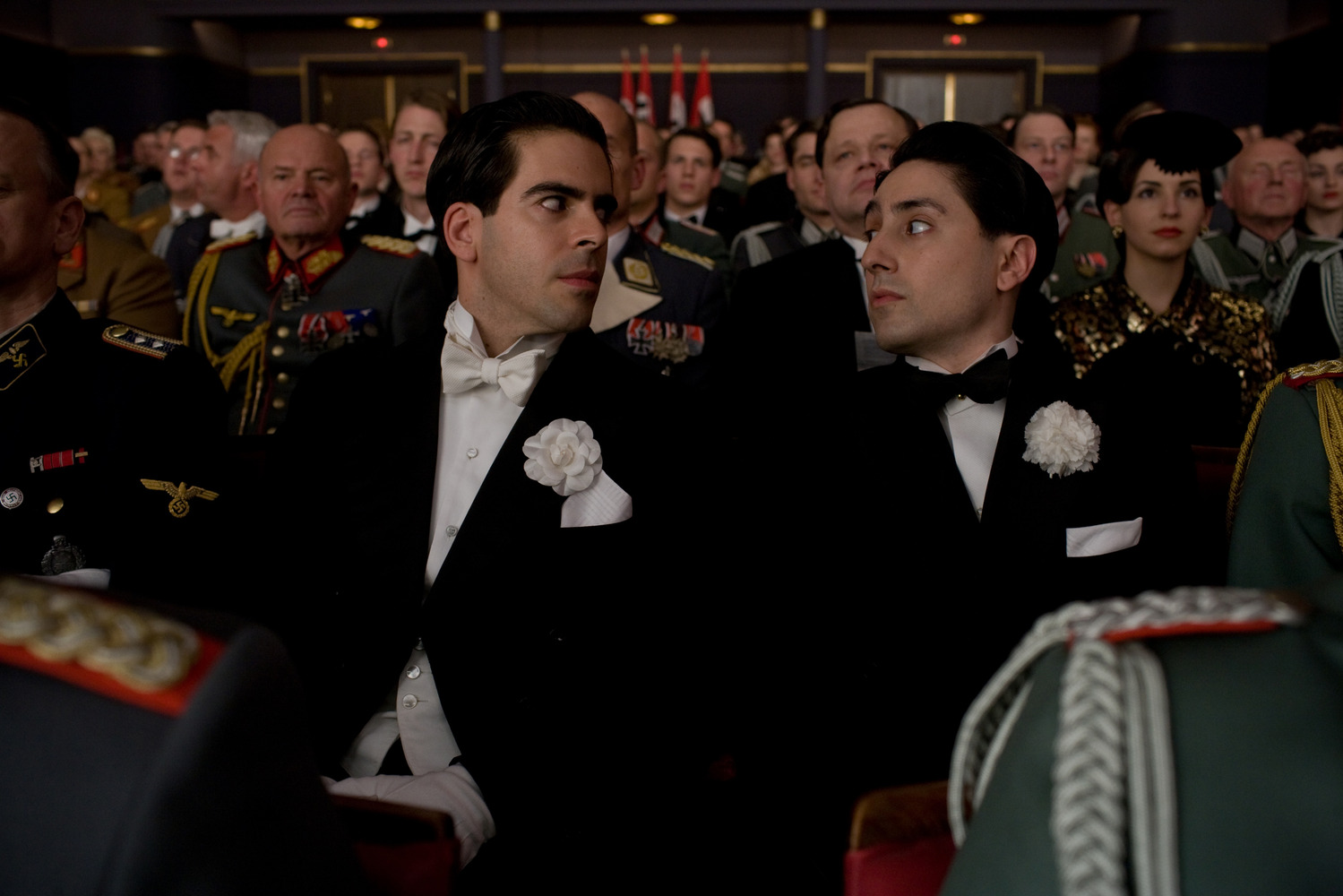 Смотреть онлайн Бесславные ублюдки / Inglourious Basterds ( 2009) .