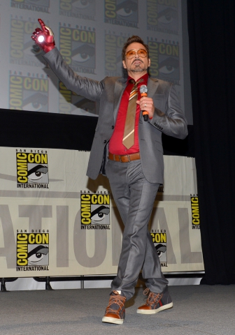    3  Comic-Con 2012  -., 