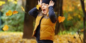 23 осенние идеи: чем заняться с ребёнком осенью на улице и дома
