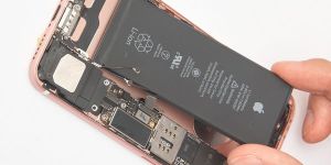 Замена АКБ на iPhone 7: причины и особенности ремонта