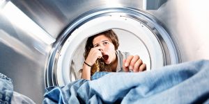 Почему стиральная машина стала плохо пахнуть, из неё неприятный запах