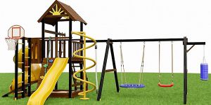 Компактный вариант развлечений — игровой комплекс на дачу для всей семьи.