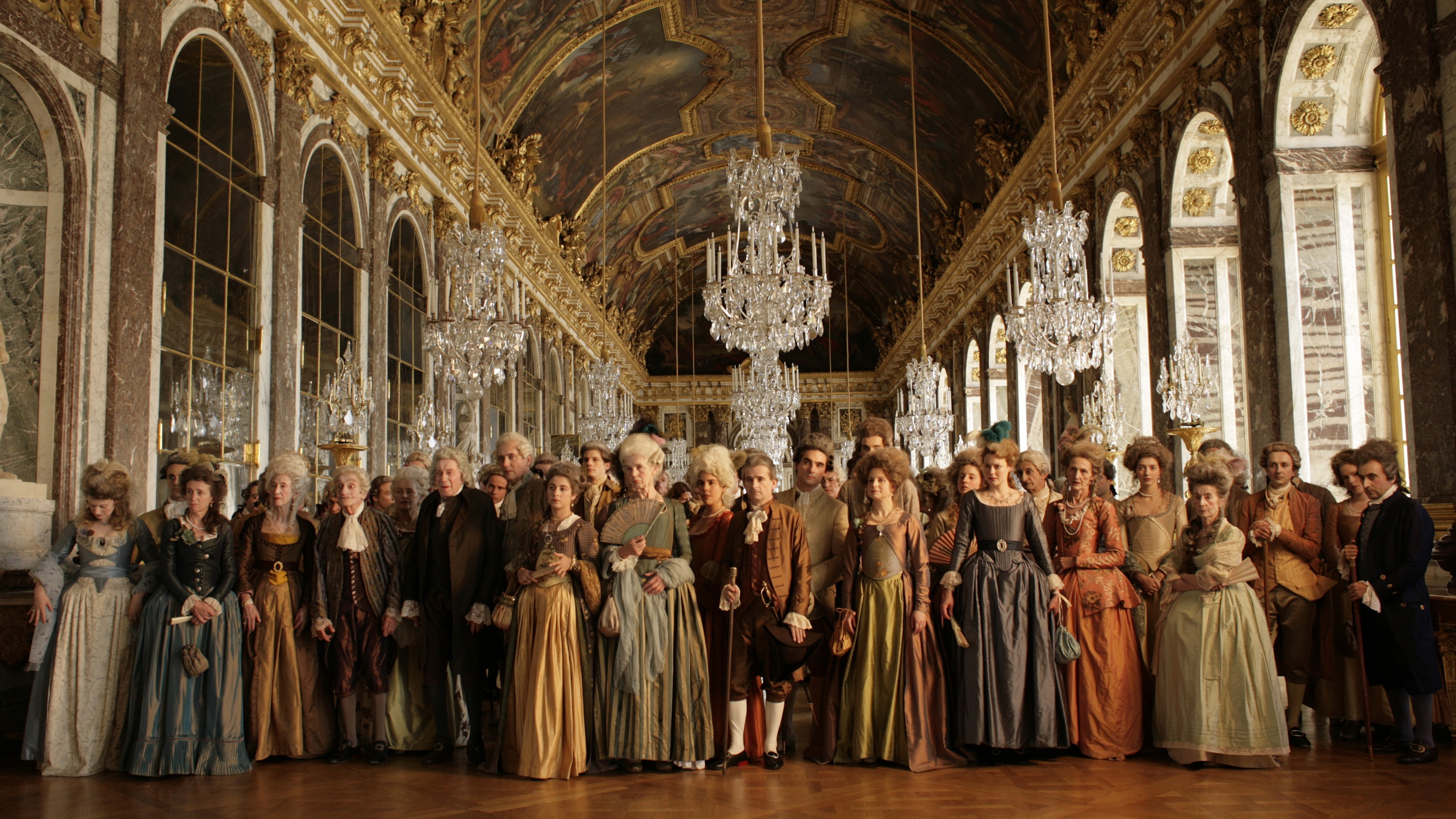 Бал во дворце 17 века. Версаль бал Людовик. Бал в Версале 18 век.