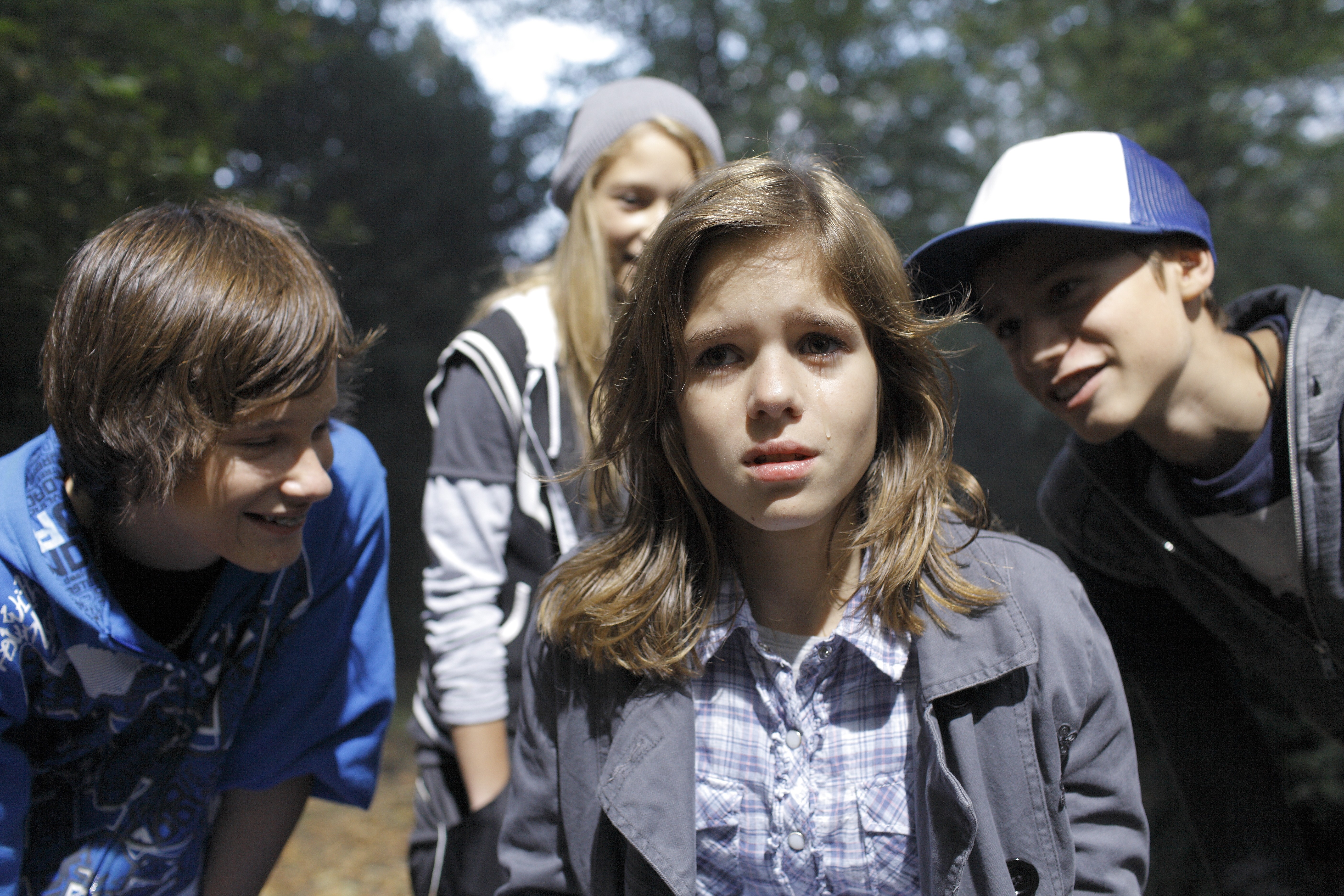 Русские подростки дают. Семейка вампиров (2012). Три подростка. Фото подростка.