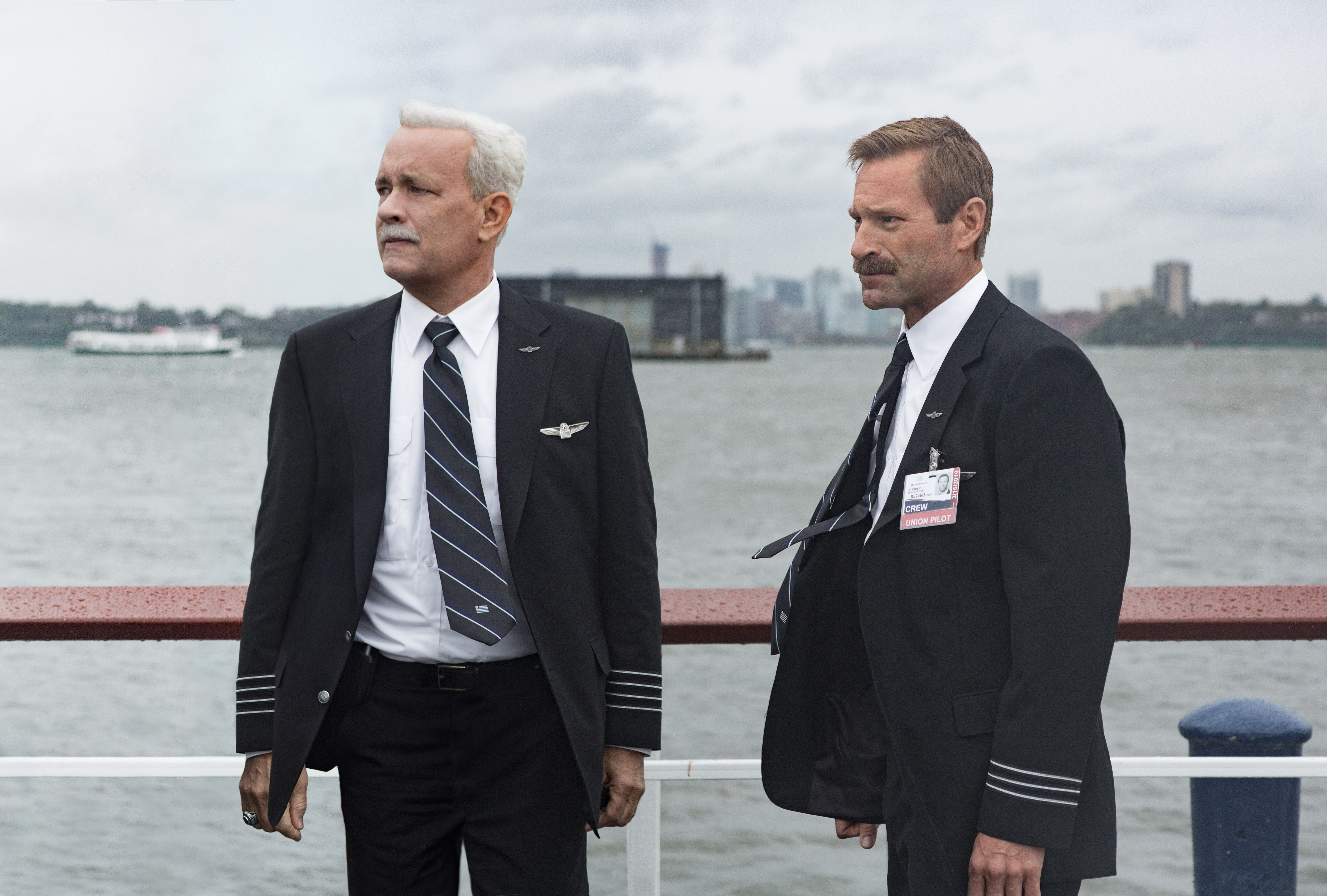 Tom sally. Чудо на Гудзоне / Sully (2016). Том Хэнкс чудо на Гудзоне. Пилот Салли Салленбергер.