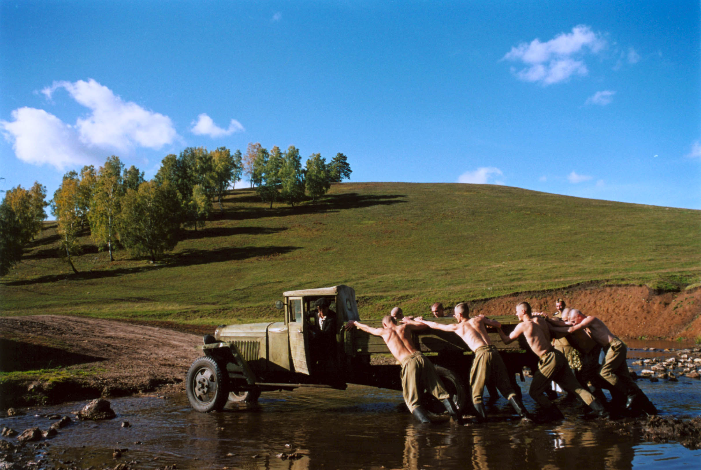 Аматорка два. Ехали два шофера (2001).