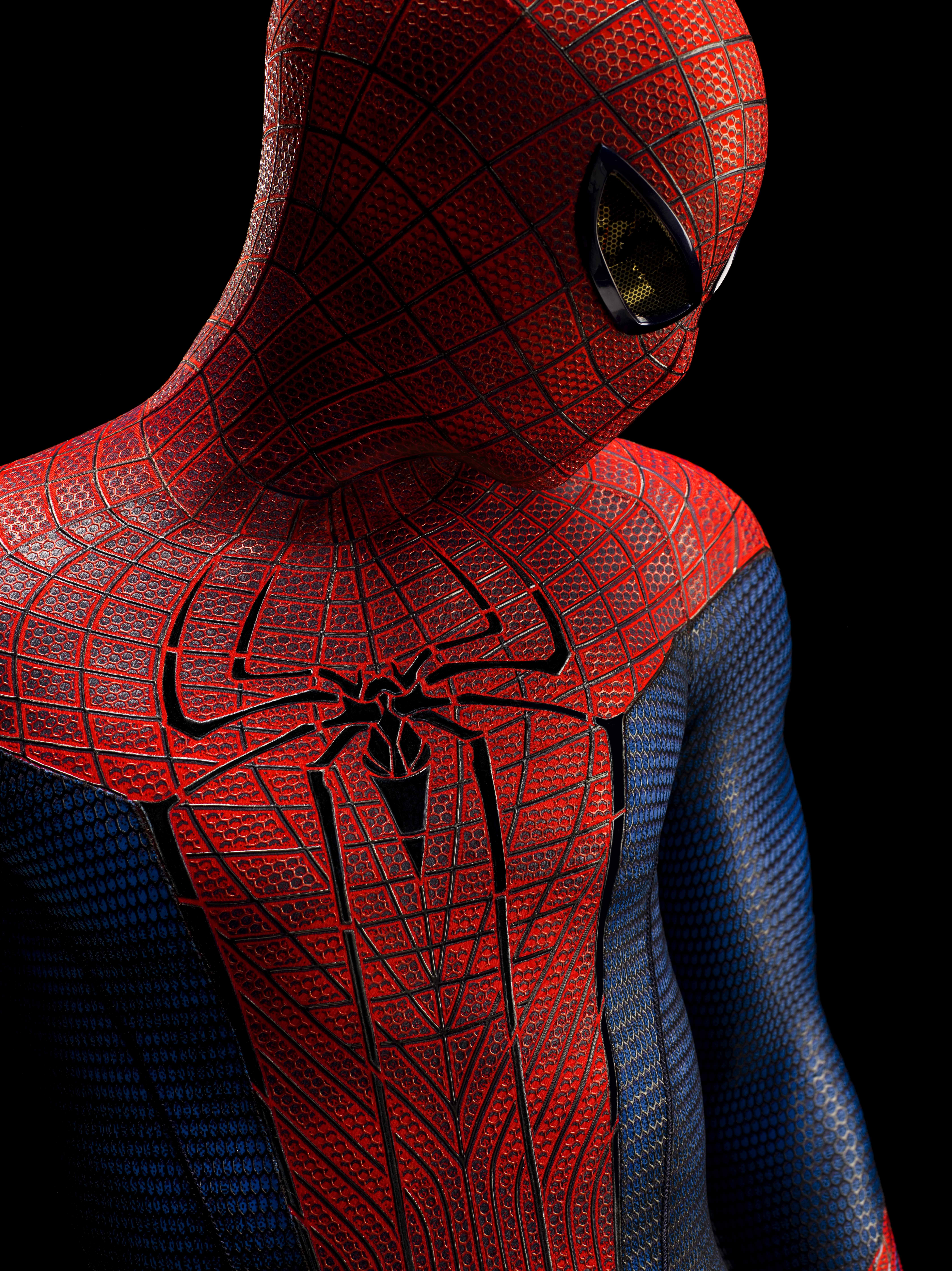 Новый костюм человека паука