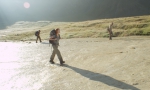 Самая одинокая планета, кадры из фильма, Гаэль Гарсия Берналь, Хани Фюрстенбер