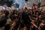 Бэтмен против Супермена: На заре справедливости, со съемок, Генри Кавилл