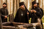 Монах и бес, кадры из фильма