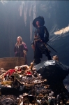 Кира Найтли, кадры из фильма, Кира Найтли, Джеффри Раш, Пираты Карибского моря: Проклятие черной жемчужины