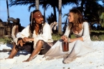 Джонни Депп, кадры из фильма, Джонни Депп, Кира Найтли, Пираты Карибского моря: Проклятие черной жемчужины
