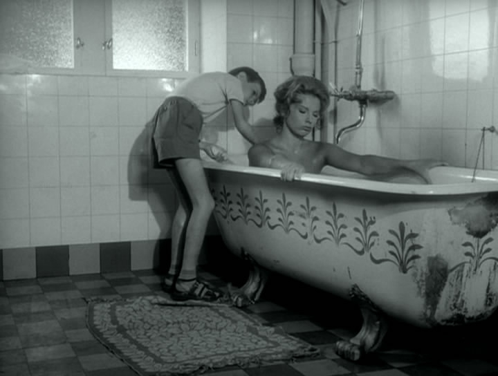 Отрывок: Анна принимает ванну Молчание (1963) Tystnaden 